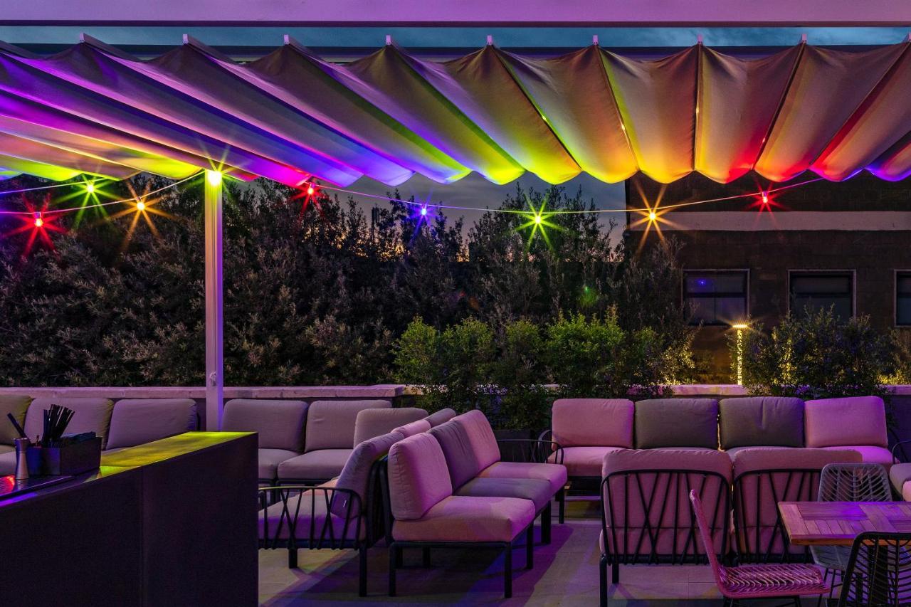 Arryvo Hotel เลชเช ภายนอก รูปภาพ
