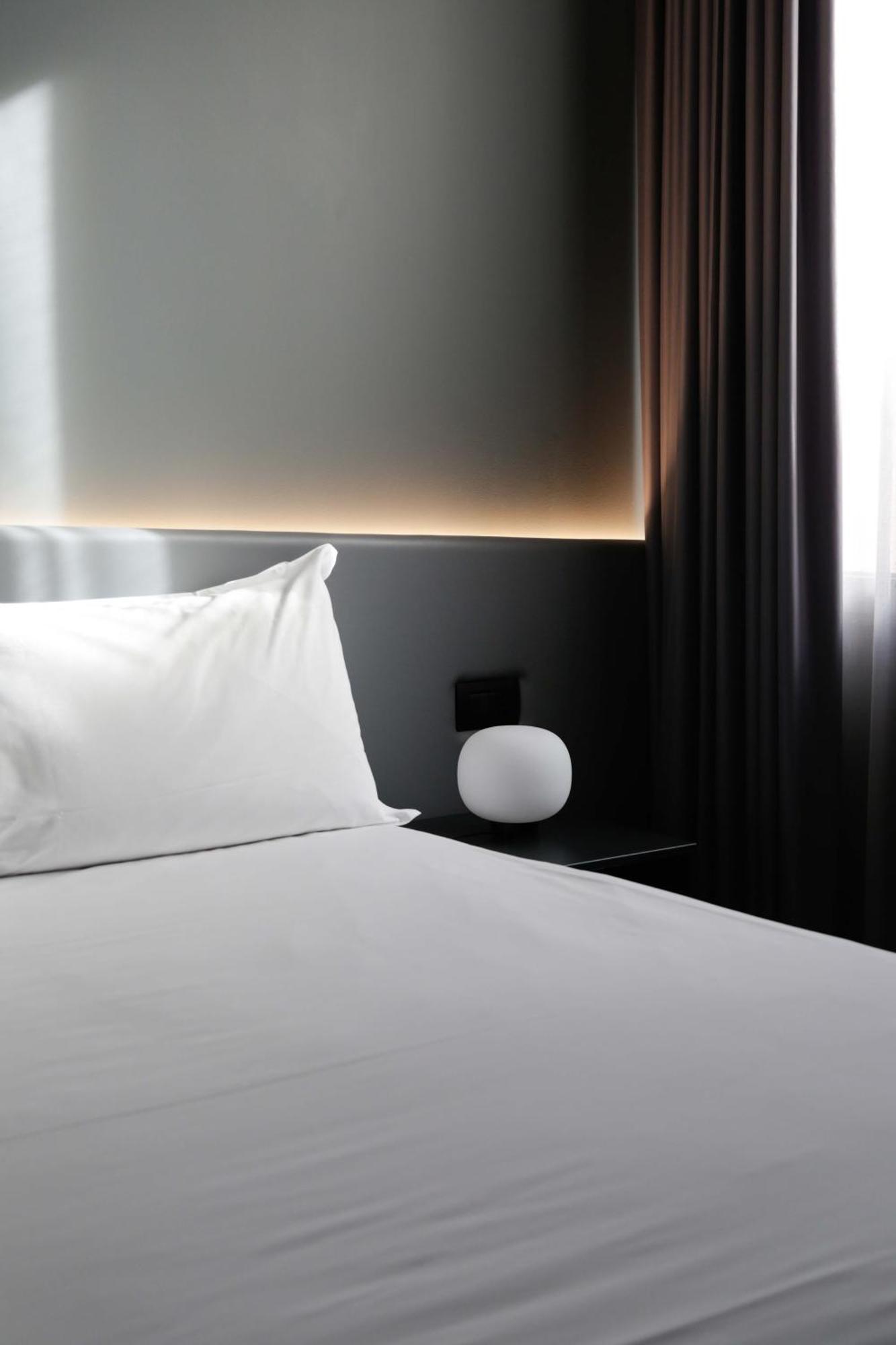 Arryvo Hotel เลชเช ภายนอก รูปภาพ