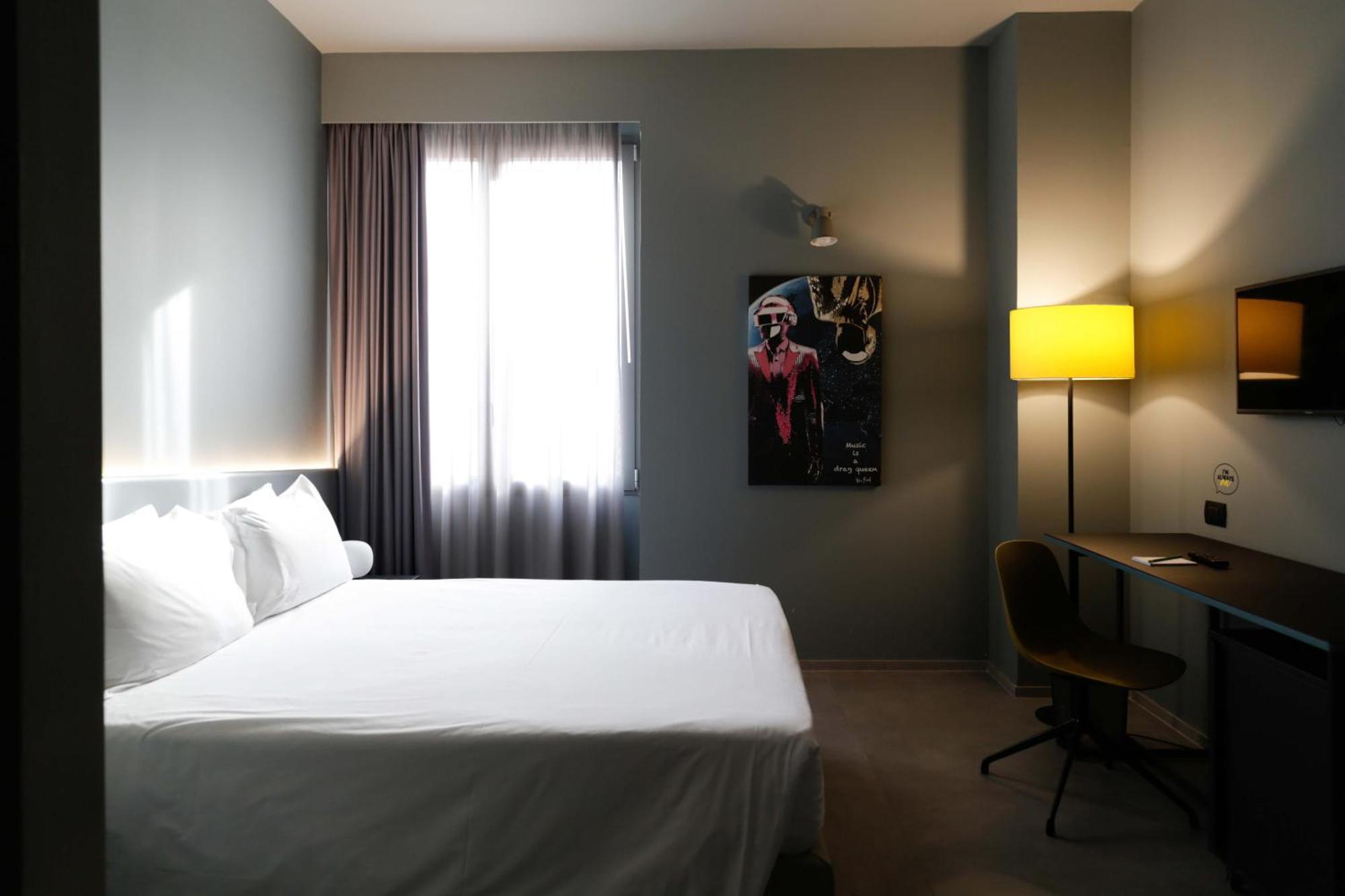 Arryvo Hotel เลชเช ภายนอก รูปภาพ