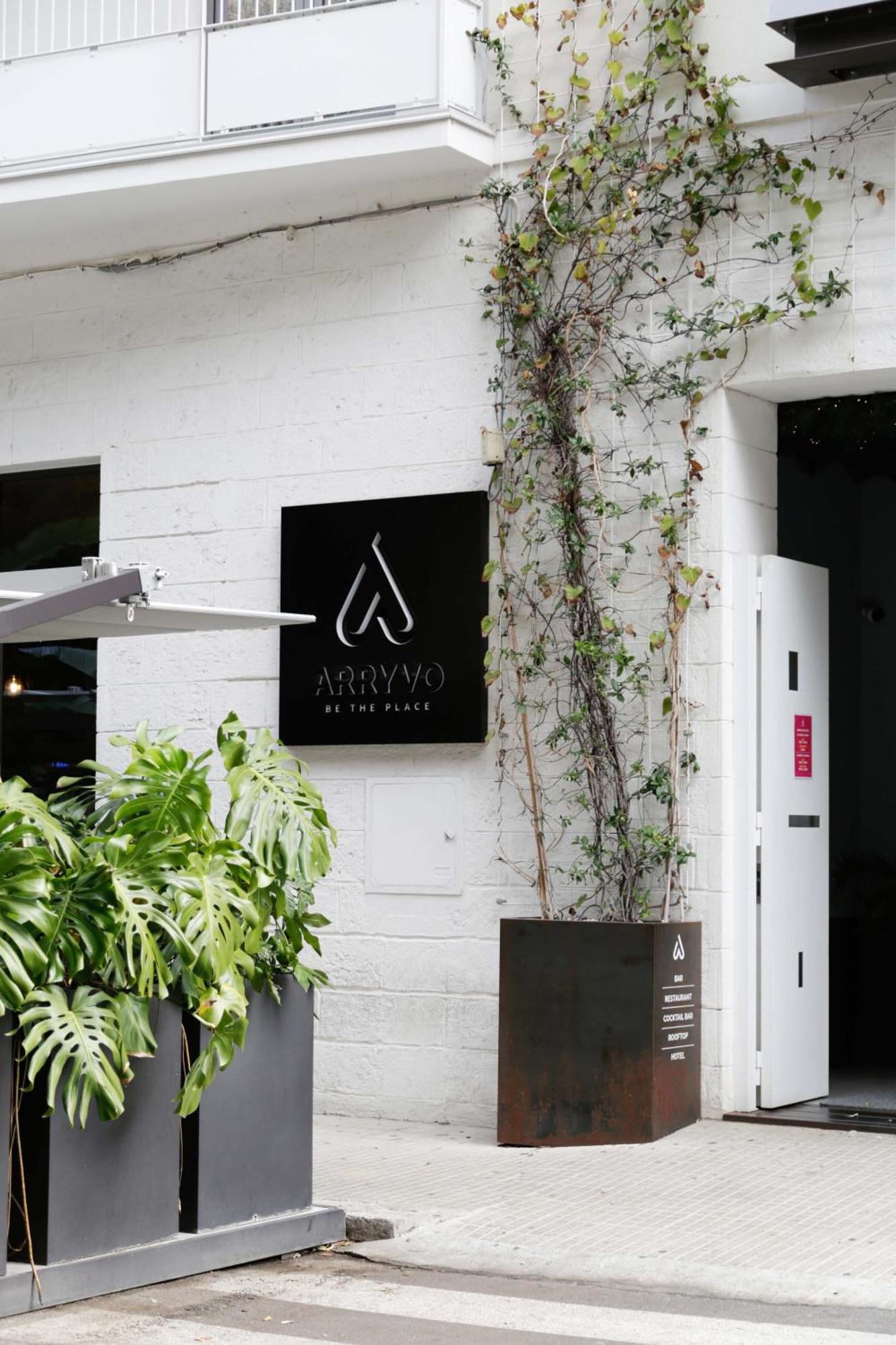 Arryvo Hotel เลชเช ภายนอก รูปภาพ